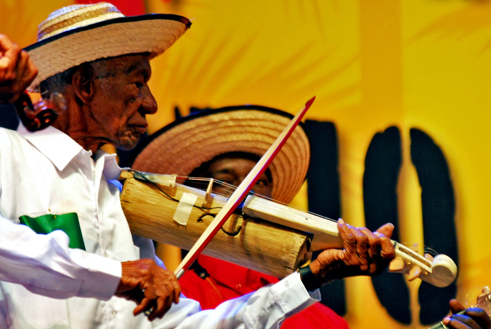 VIDA EN  ARMONÍA  PERSONAS MAYORES